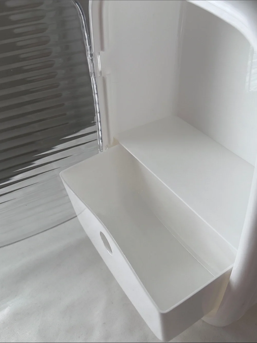 Target compact white